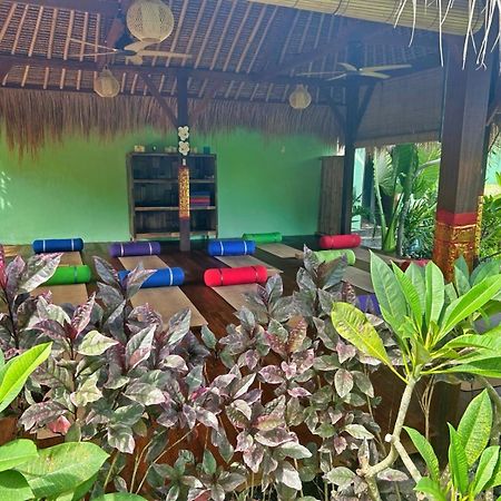 Island Garden Huts Lembongan Bed & Breakfast Exterior foto