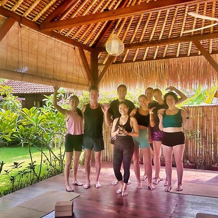 Island Garden Huts Lembongan Bed & Breakfast Exterior foto