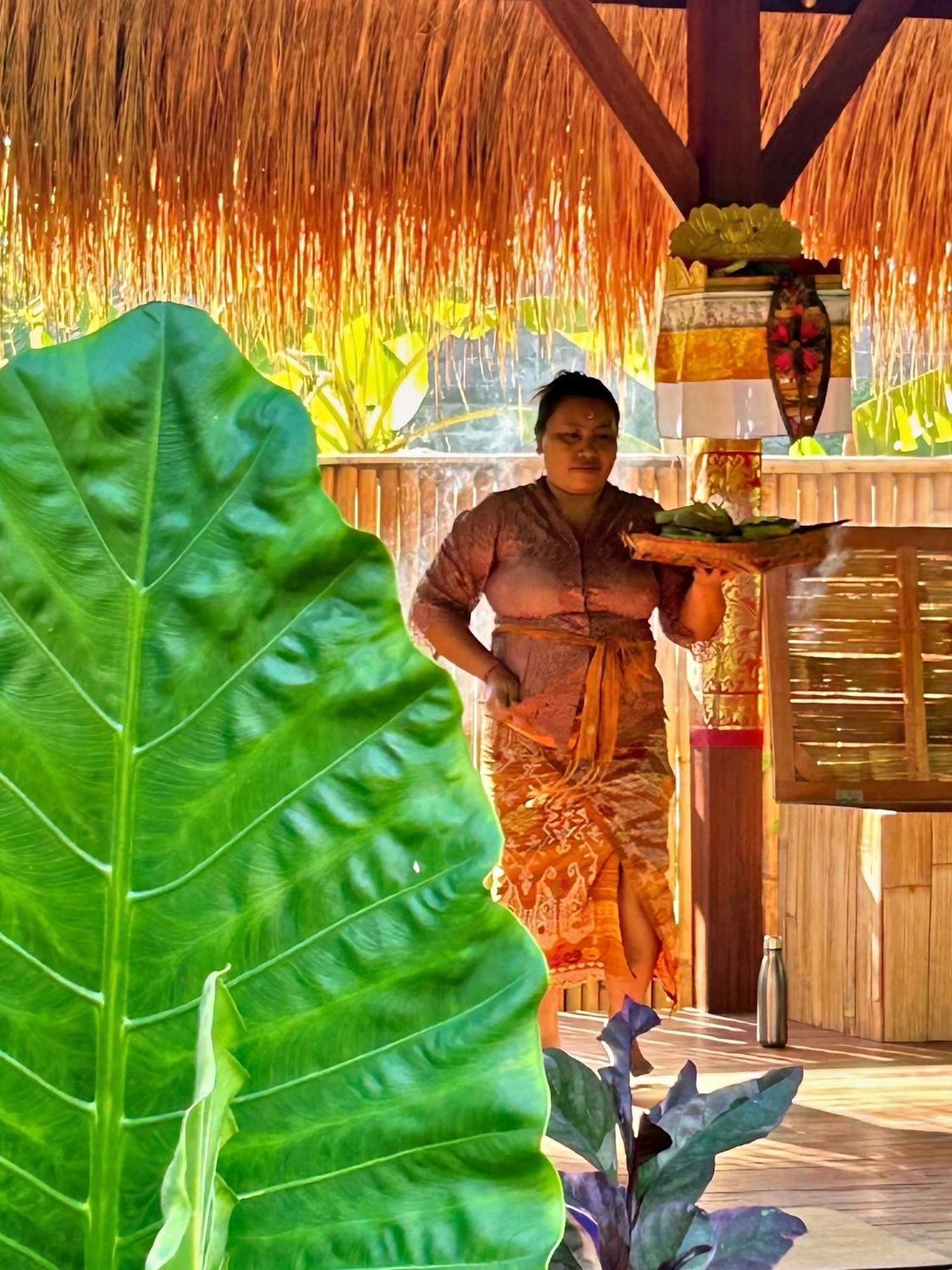 Island Garden Huts Lembongan Bed & Breakfast Exterior foto